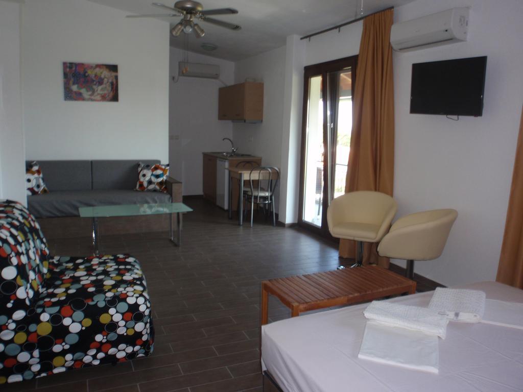 Samothráki Petrouda'S Apartments מראה חיצוני תמונה